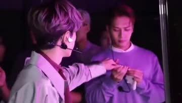 王嘉尔段宜恩视频,演绎兄弟情深